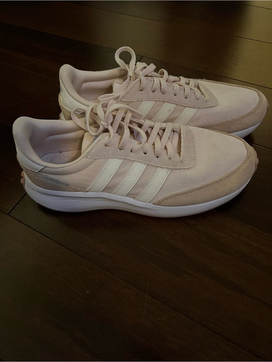 adidas Shoes - Adidas Women’s Pale Pink Retro Runner Sneakers